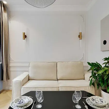 Charming - 1br 4p - Center Of *